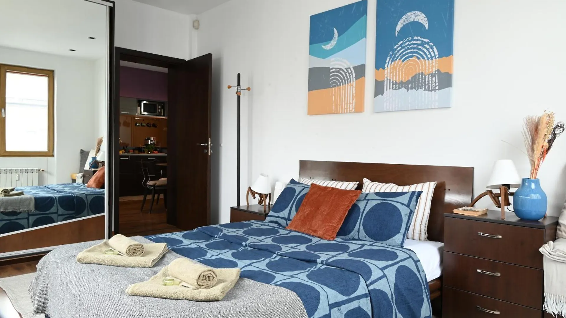 Apartment Slaveykov Sqr Urbanlux Topcentre 2Bdr Free Parking Sofia
