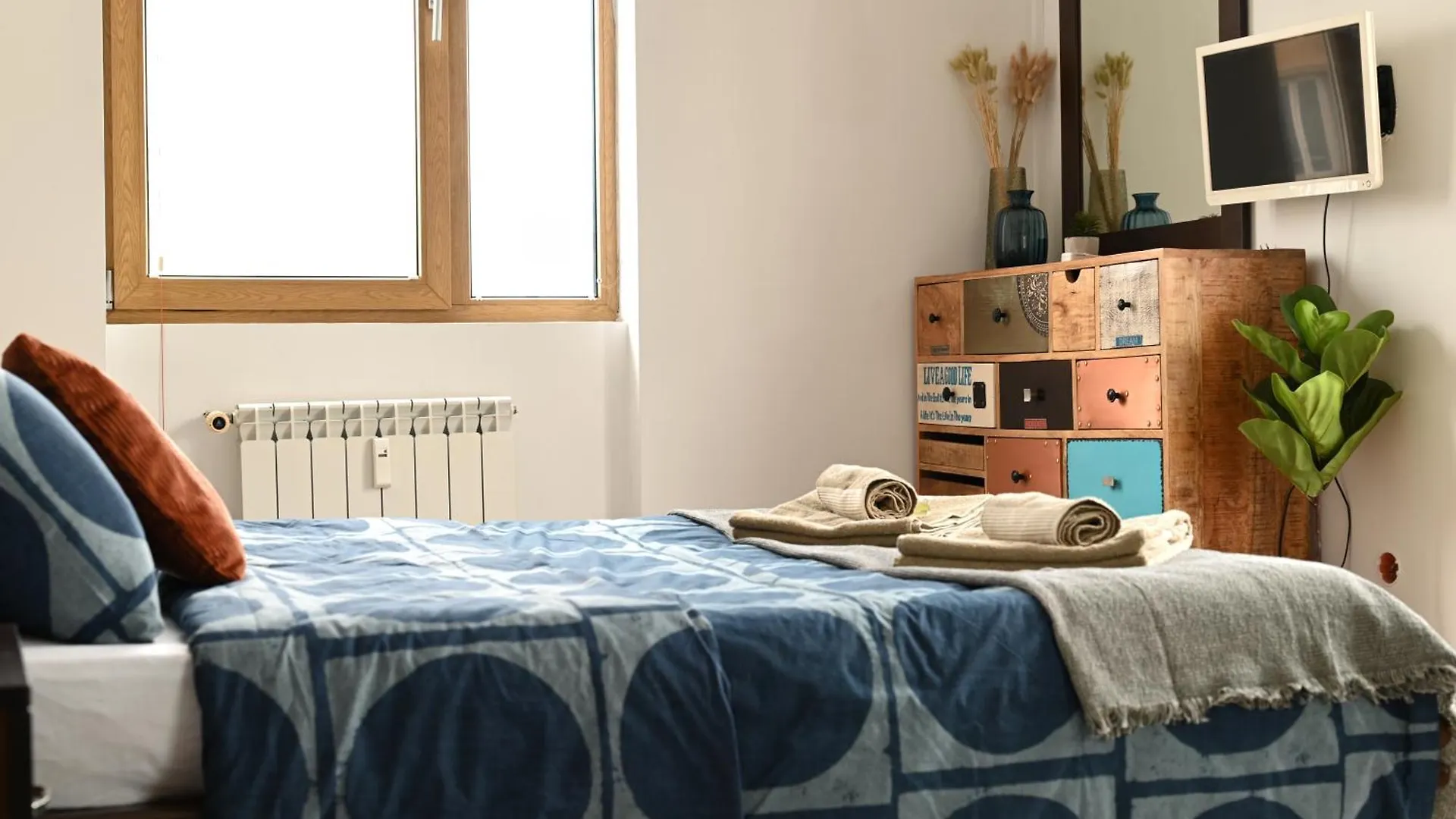Apartment Slaveykov Sqr Urbanlux Topcentre 2Bdr Free Parking Sofia Bulgaria