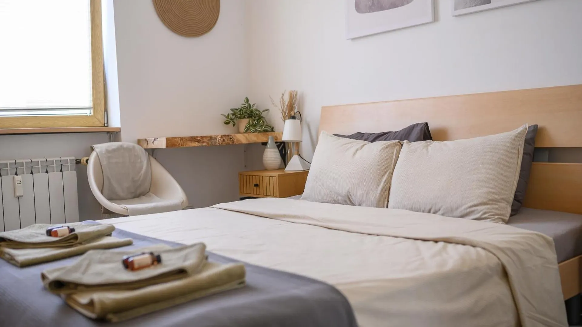 Apartment Slaveykov Sqr Urbanlux Topcentre 2Bdr Free Parking Sofia