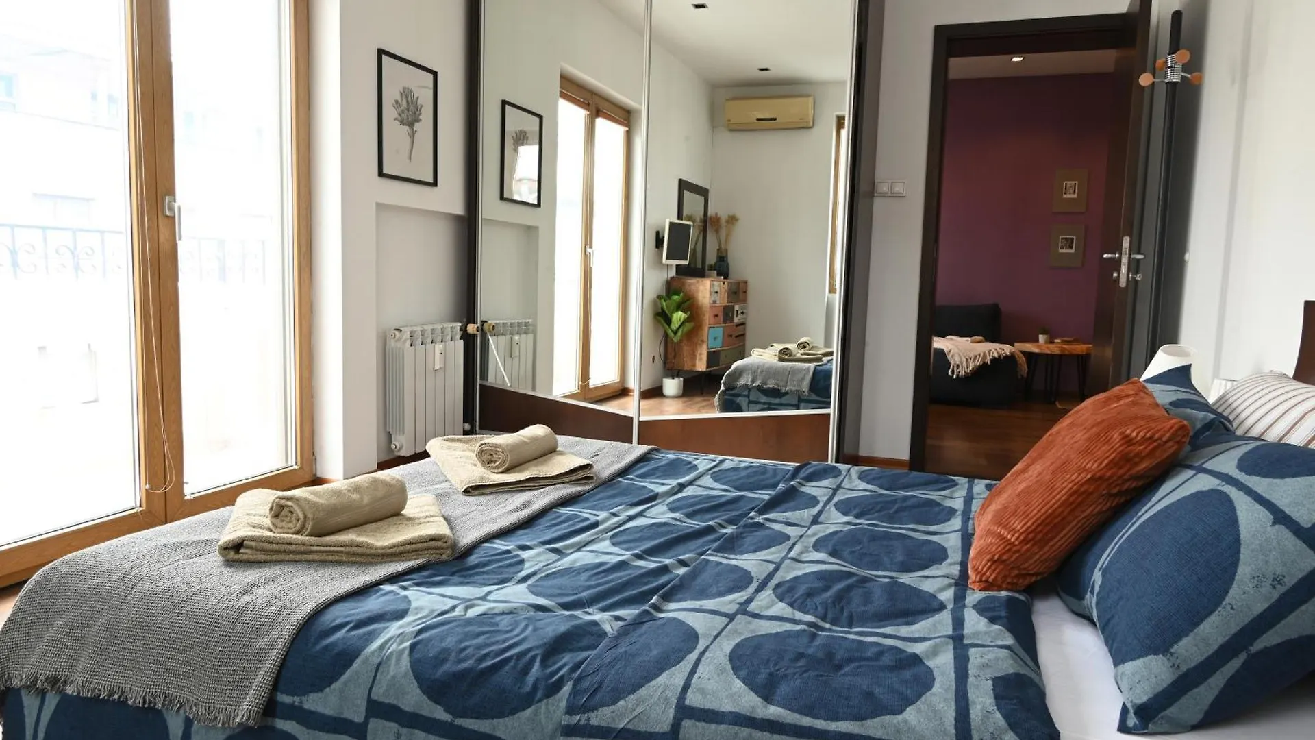 Apartment Slaveykov Sqr Urbanlux Topcentre 2Bdr Free Parking Sofia Bulgaria